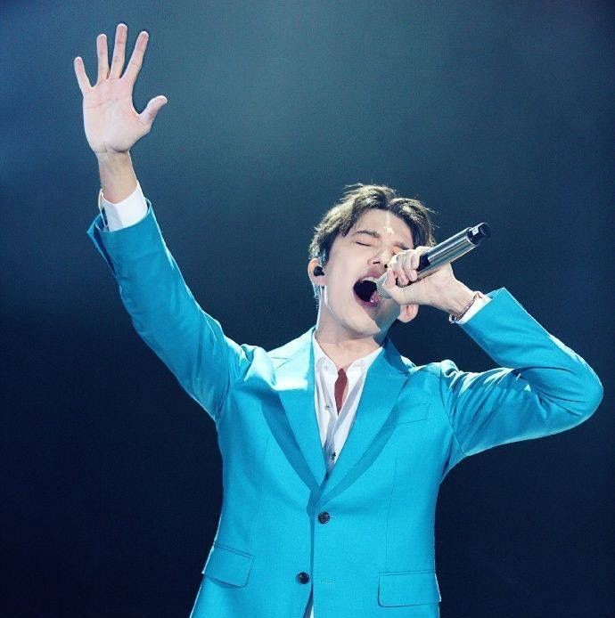 Dimash Singing Adagio